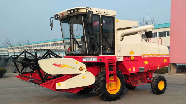 4LZ-7自走式谷物聯合收割機